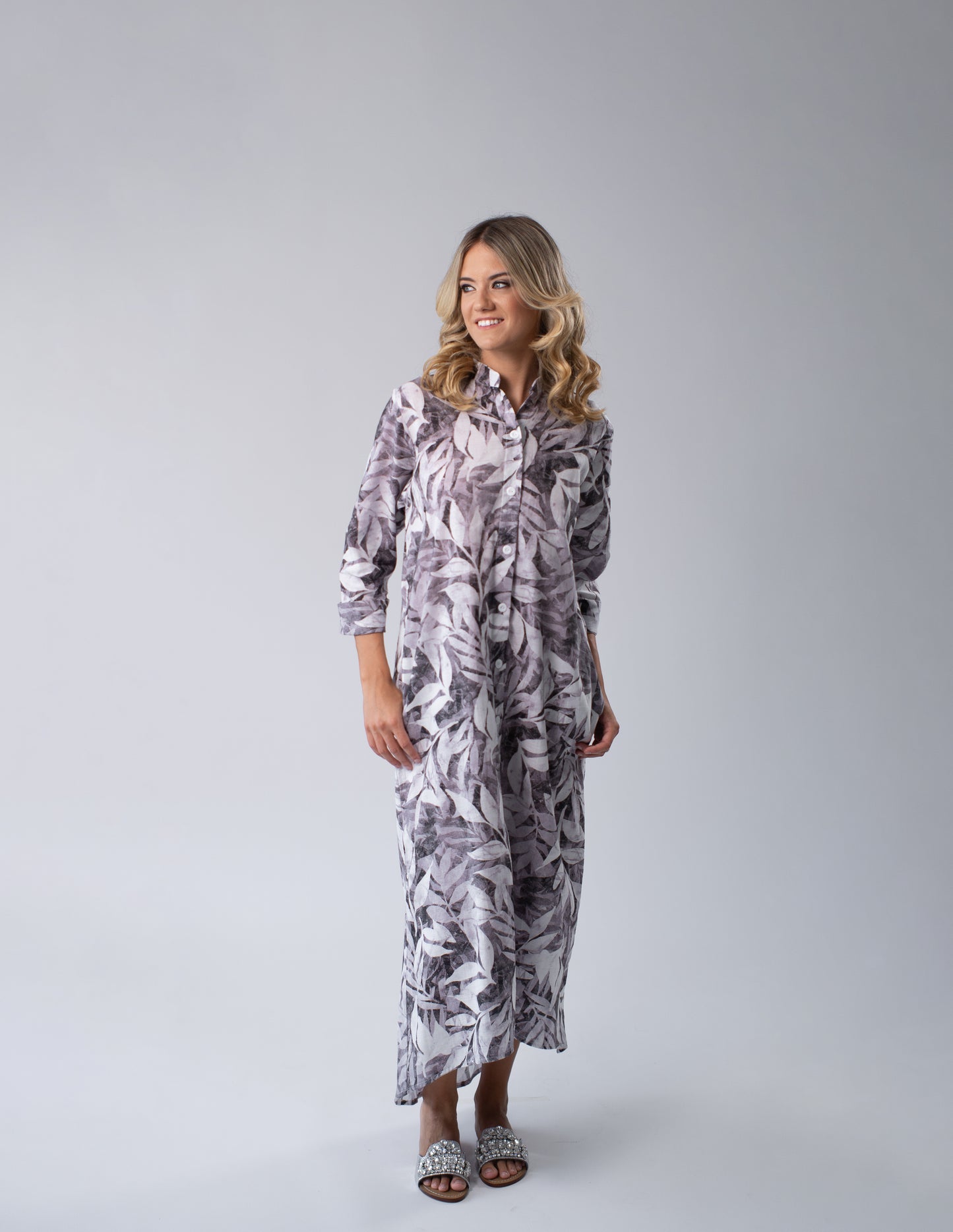 LYRA RESORTWEAR