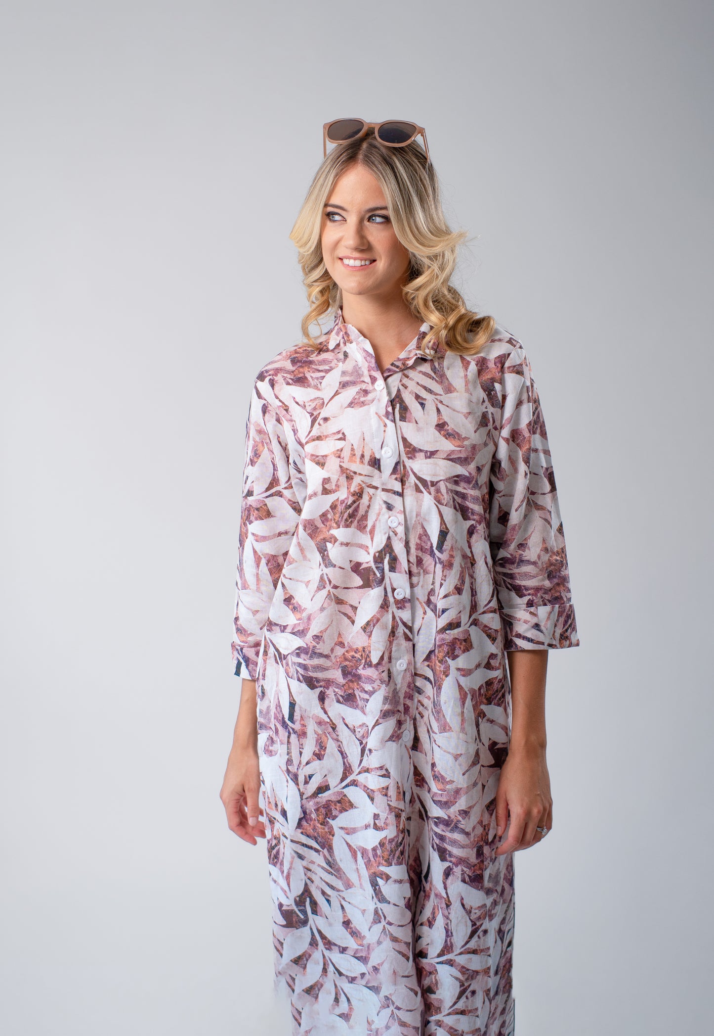 LYRA RESORTWEAR
