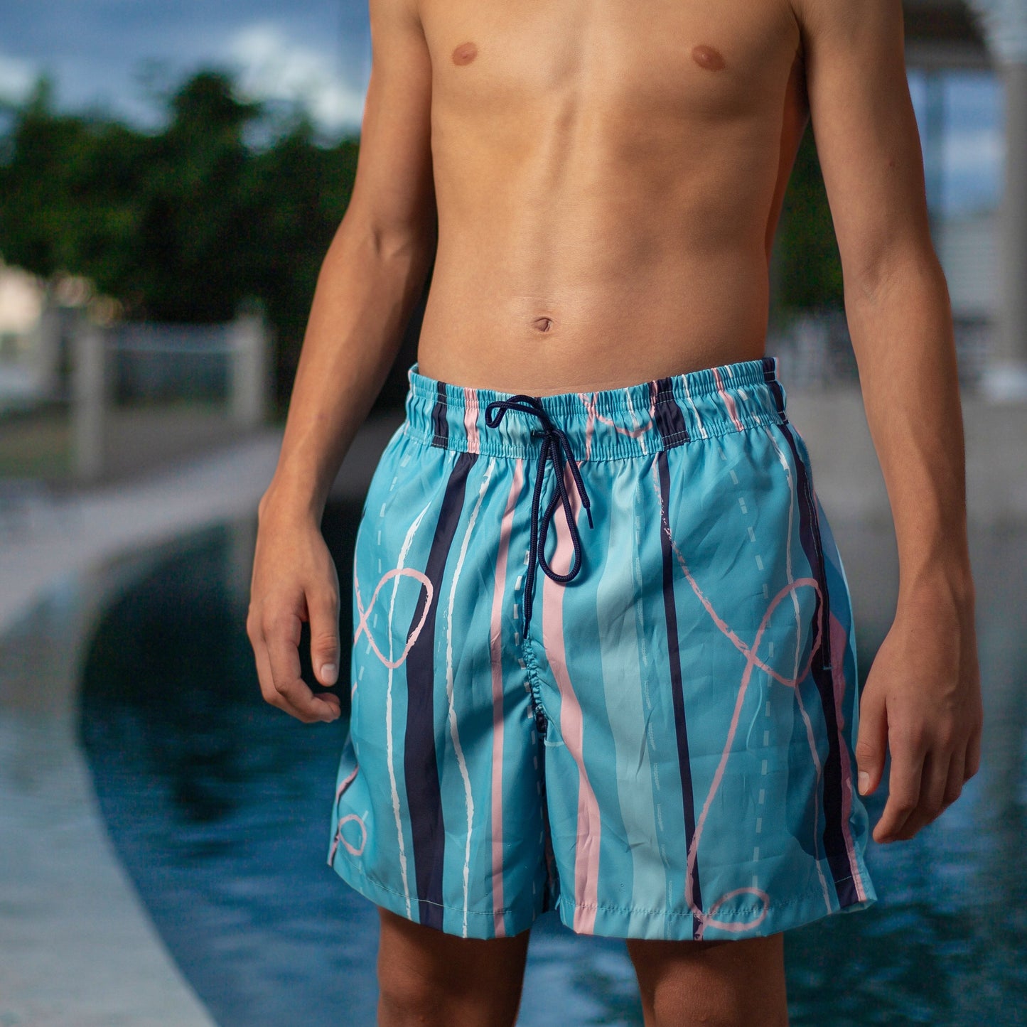 BUTTERFLYING SWIM TRUNK
