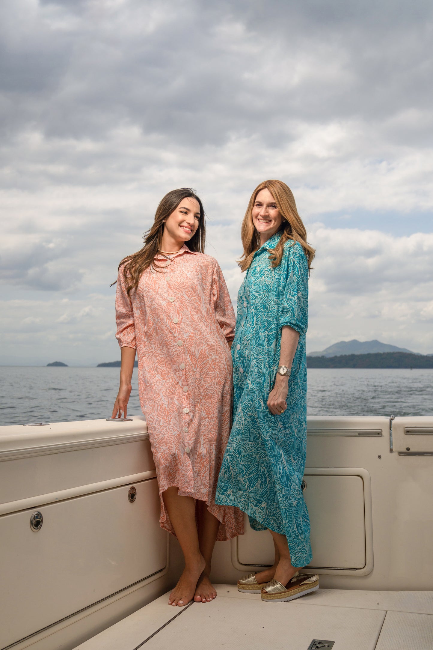 SCRIBBLE RESORTWEAR
